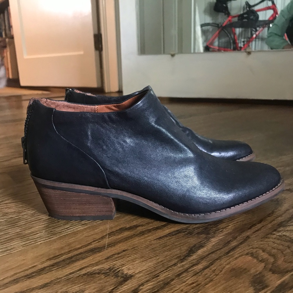 Lucky Brand black leather booties